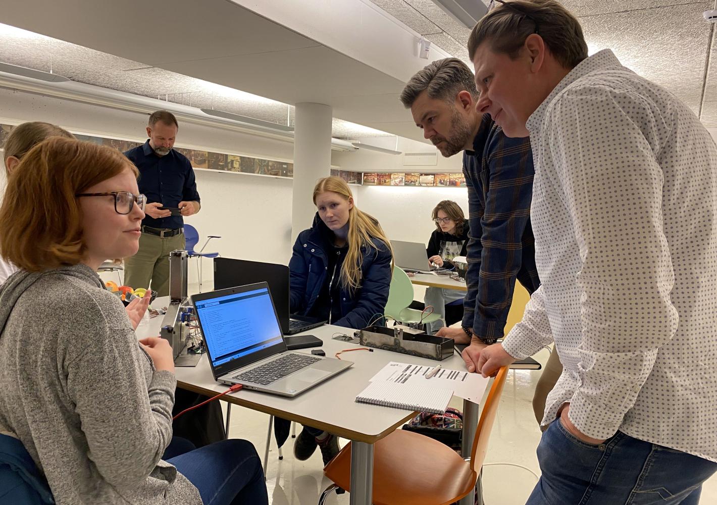 Dommere får fremlagt projekt